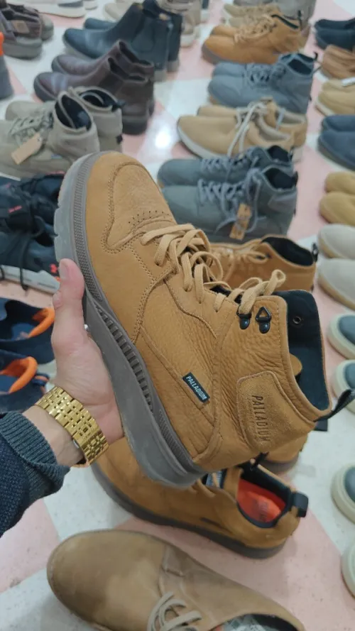 Chaussures originale clarks,palladium,rebook,uspolo,