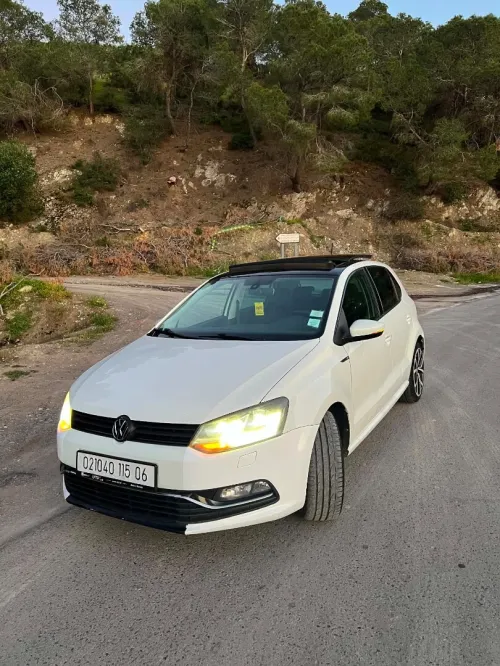 Volkswagen Polo 2015 Carat+