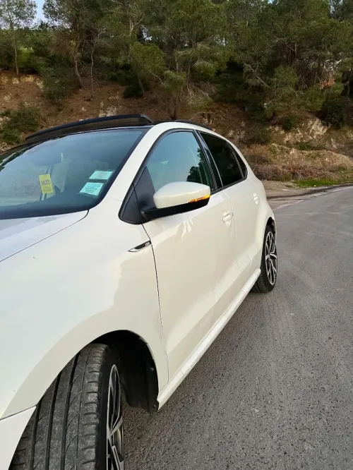 Volkswagen Polo 2015 Carat+