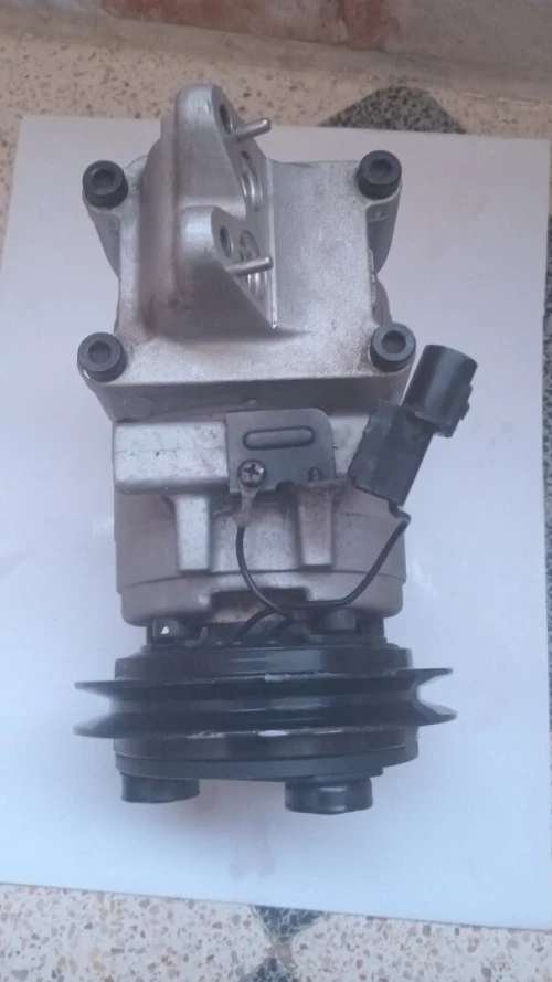 Je possède des compresseurs  pour camions Hyundai, Kia et  Ils sont 100% originaux Compresseur clim k2500  k2700  .  h100 . h1  d'origine de la maison  Telephone Alger Douera