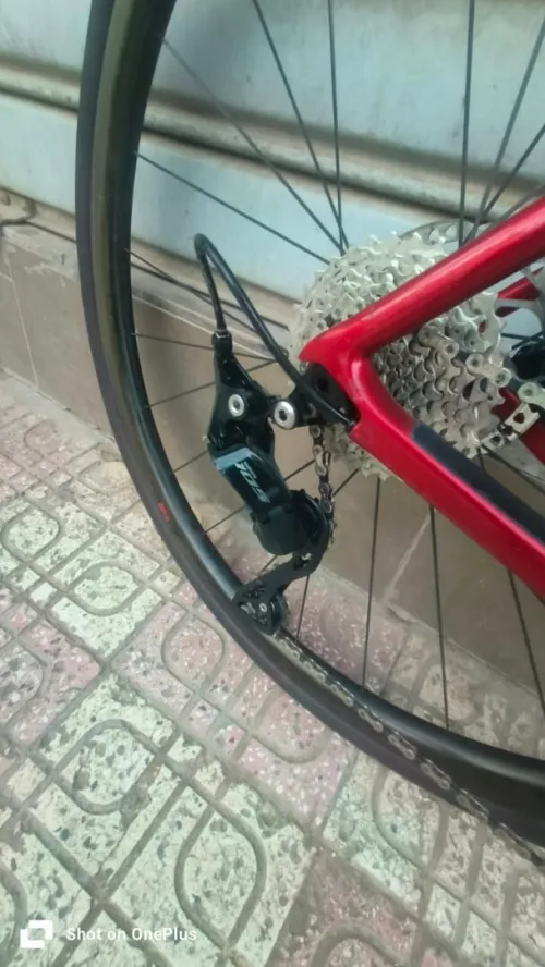 Vélo de route Scott carbon 12v