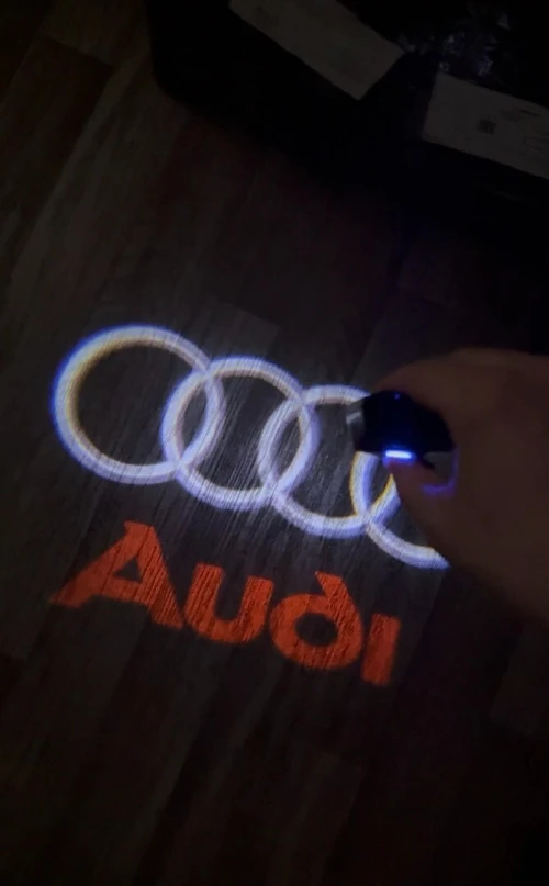Projecteur logo voiture LED  éclairage porte automatique