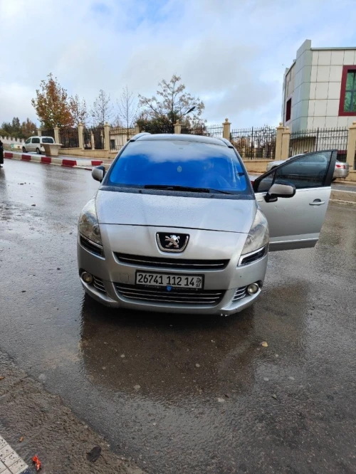 Peugeot 5008 2012 2012