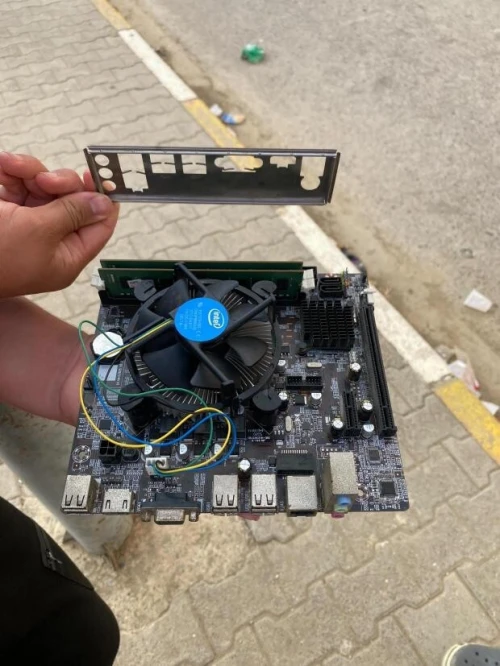 Combo pc للبيع وتبديل