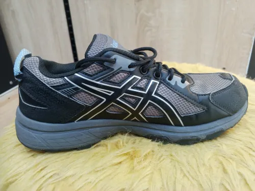 chaussure pour homme asics