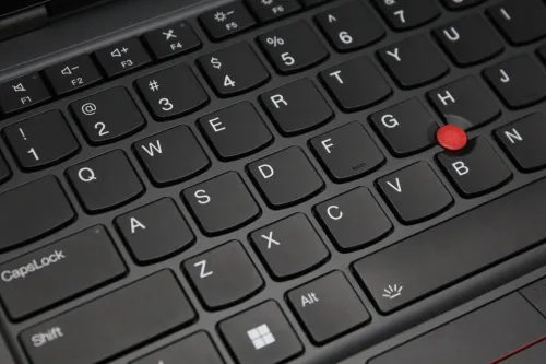LENOVO THINKPAD T14P I9 13th 32 GB 1TB SSD  14" 2K