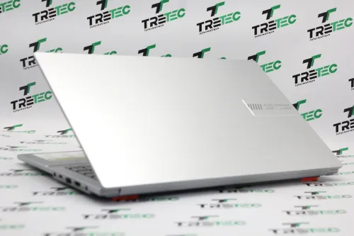 ASUS VIVOBOOK E1504F RYZEN 5 7520U 16 GB 1 TB SSD FHD 15,6" NEUF JAMAIS UTILISE