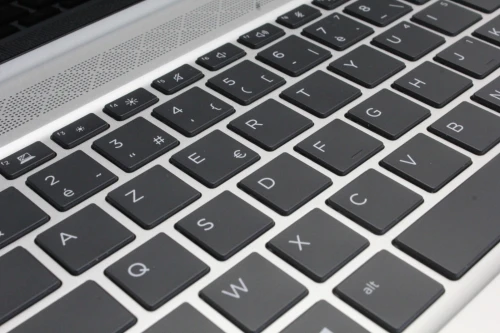 HP ELITEBOOK 830 G6 I5-8365U 8GB 256GB SSD ECRAN 13" FHD TACTILE 360