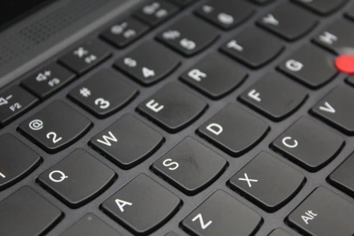 LENOVO THINKPAD T14 I5-1245U 16GB 256GB SSD 14 FHD