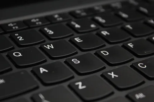 LENOVO THINKPAD T14s I7 11th 32 GB 512 GB SSD FHD 14"