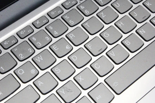 LENOVO IDEAPAD SLIM 3I  I5 12th 16 GB 512 GB SSD ECRAN 14 FHD 