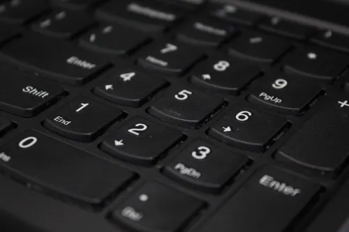 LENOVO ThinkPad E15 I7 10th 16G 512G SSD FHD