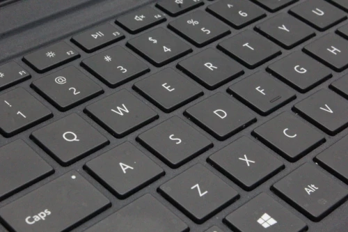 MICROSOFT SURFACE PRO 5 I5 7th 8GB 256GB SSD 12.5" TACTILE 3K DETACHABLE