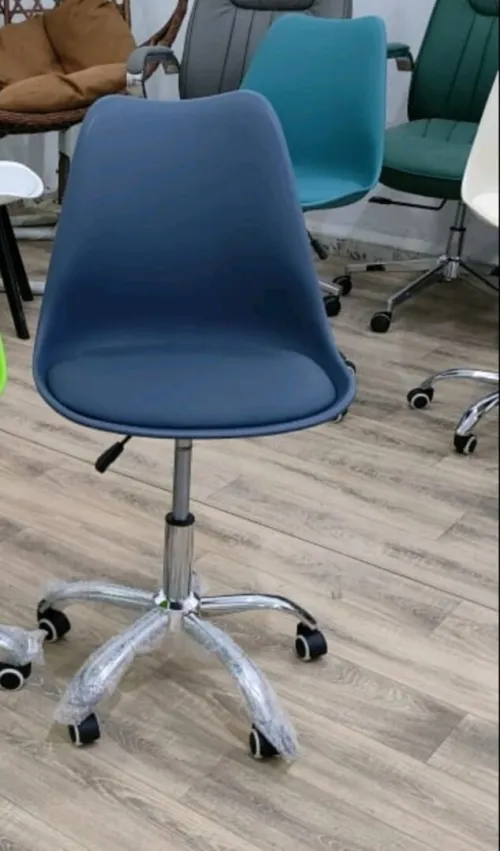 CHAISE TULIPE AVEC ROULETTES