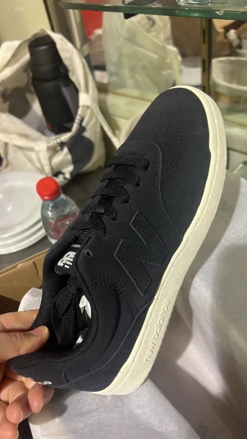 New Balance noires, pointure 40,5 EU  Etat neuf Jamais portée