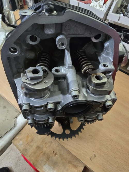 Culasse bmw Gs1200 côté gauche