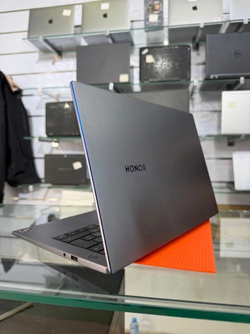 Honor MagicBook 14"