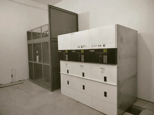 Cellules MT Schneider Electric 02IM + 01 PM en 10 kVA / 30 kVA