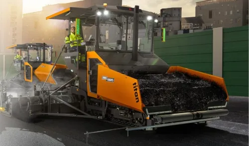 FINISSEUR ABG 6820 sur chenille AMMANN