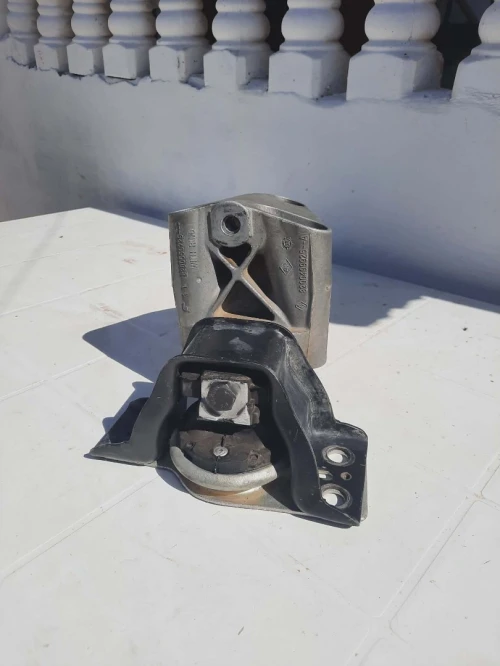 Support moteur 1.5 dci