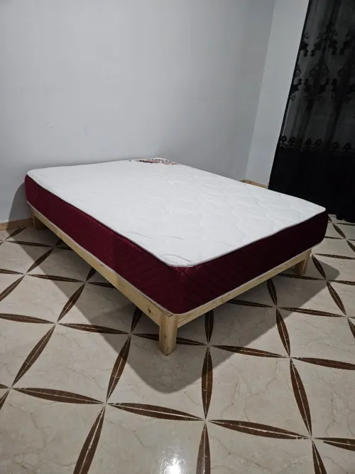 Matelas 190x140 Mémoire forme état comme neuf + sommier état comme neuf