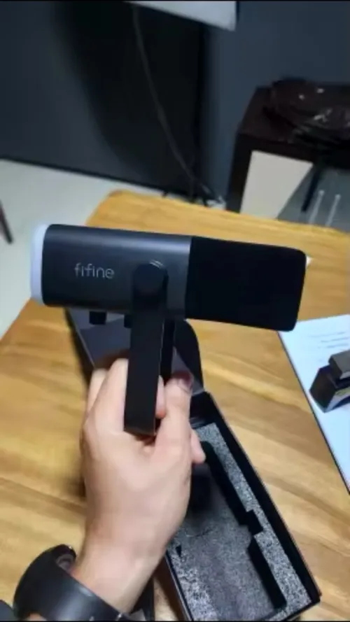 Microphone dynamique professional Fifine Ampligame Am8 xlr/usb c neuf sous emballage jamais utilisé 