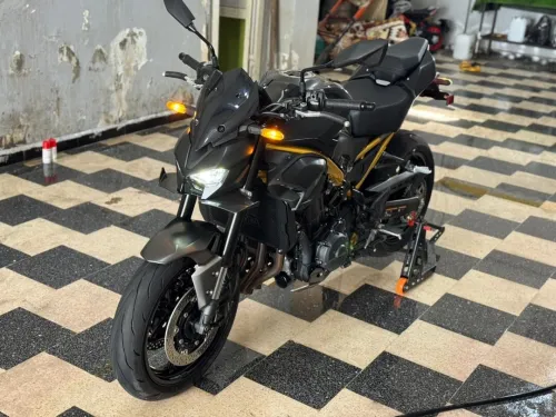 KAWASAKI Z900 