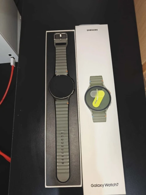 Samsung Galaxy Watch 7 44mm LTE / eSIM - État 10/10