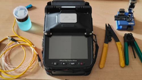 Soudure fibre optique تلحيم الالياف البصرية
