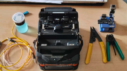 Soudure fibre optique تلحيم الالياف البصرية