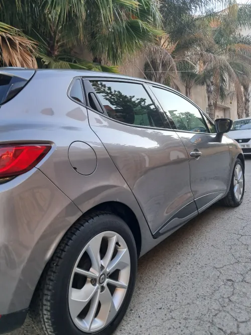 Renault Clio 4 2015 Limited 2
