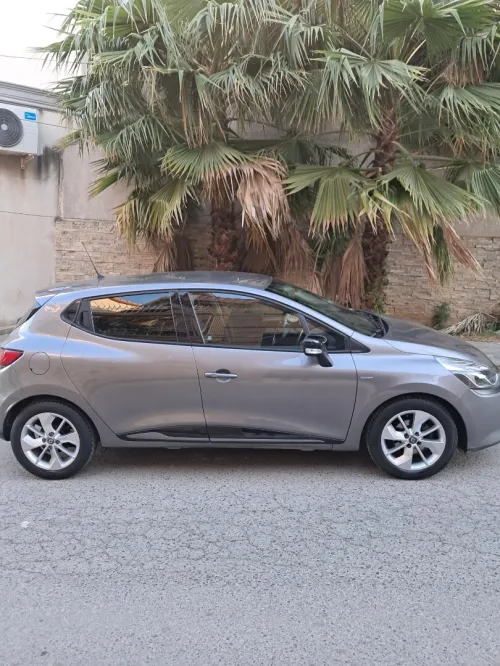 Renault Clio 4 2015 Limited 2