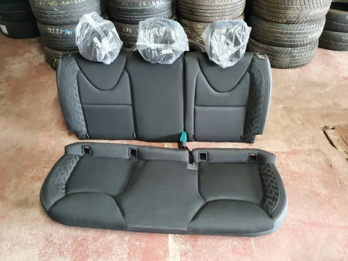siege arriere clio 4