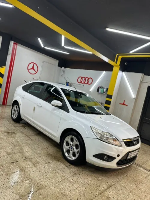 Ford Focus 4 portes 2011 Focus 4 portes