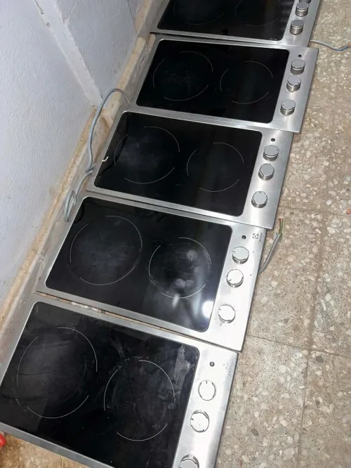 لوح زجاجي كهرباائي للطبخ