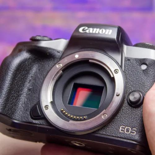 Canon EOS M5 
