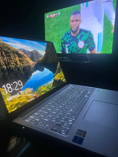 ASUS Vivobook 15X