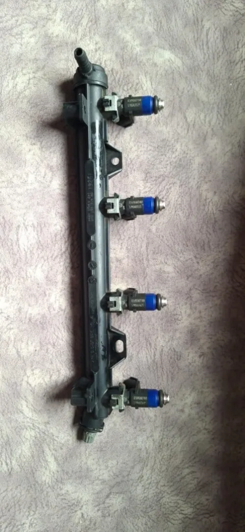 Rampe d'injecteur polo Ibiza 1.4 essence original v wag