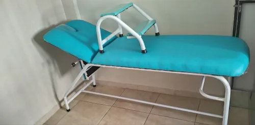 Je mets en vente une table de massage avec un chariot en excellent état