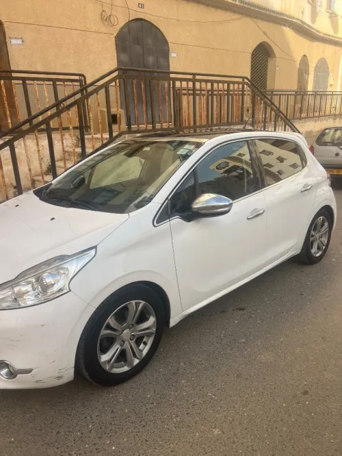 Peugeot 208 2013 Allure