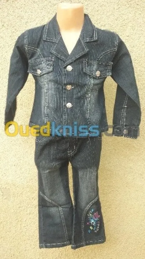 Lot vêtements enfants et femmes 