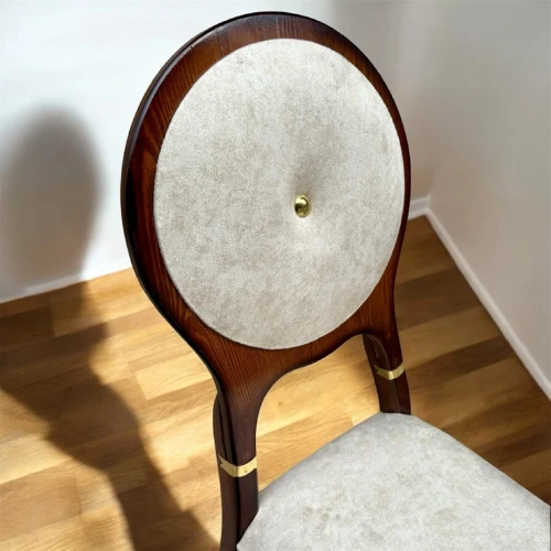 Table de salle à manger bois rouge 