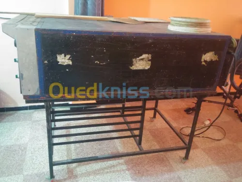 فور ايطالى الصنع من 3 بلاطات +ماتريال كامل تع بيزيريا 