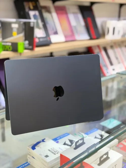 MacBook Air M3 2024 ram16gb ssd 256gb