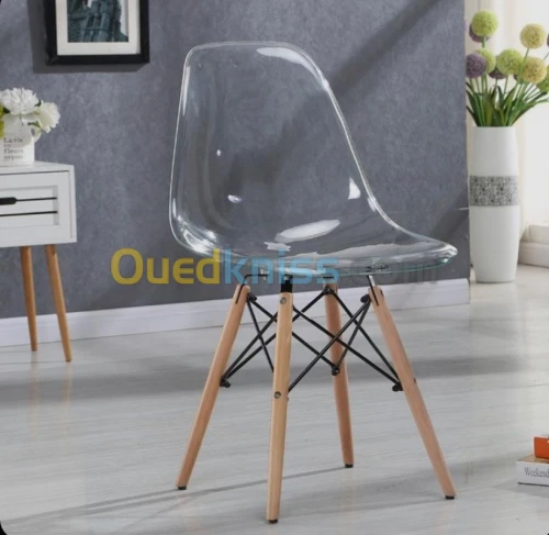 Lot de 5 tables avec 4 chaise luxe a vendre très bon prix مجموعة من 5 طاولات مع 4 كراسي فاخرة للبيع