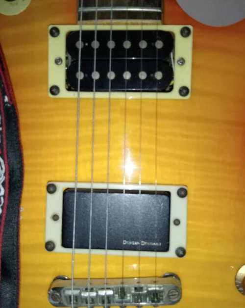 Guitare +ampli Roland Cube 15w