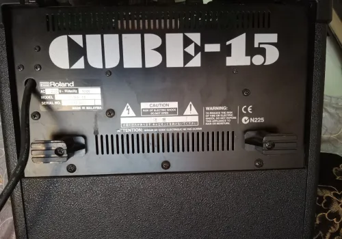 Guitare +ampli Roland Cube 15w