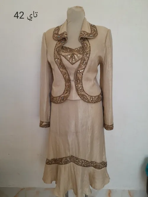 Robe soirètres bon etat. غوب سواغي 