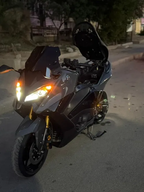 Yamaha T max 562 2022