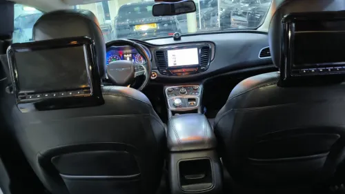 Chrysler S 200 2017 Luxe